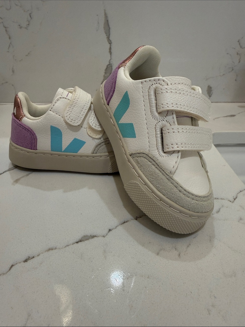 Veja Orchid White Multicolor Velcro Sneaker V102 US Size 6 NWT